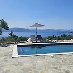 Nisida & Meditation Center - Adult Only 3* Ano Fanari