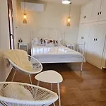 Nisida & Meditation Center - Adult Only Konukevi 3*