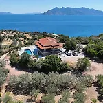 Nisida & Meditation Center - Adult Only 3*