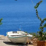 Nisida & Meditation Center - Adult Only Ano Fanari