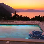 Nisida & Meditation Center - Adult Only Ano Fanari