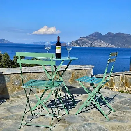 Nisida & Meditation Center - Adult Only 4* Ano Fanari