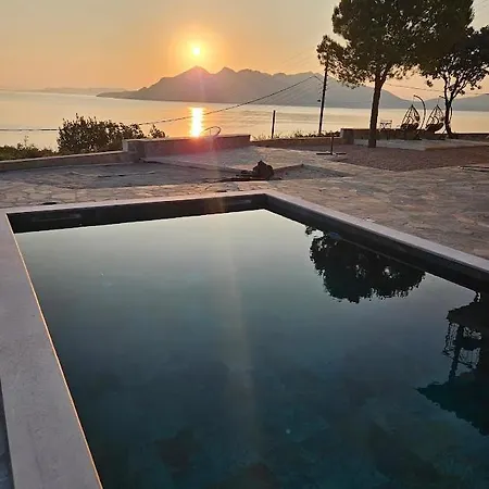 Nisida & Meditation Center - Adult Only 3* Ano Fanari