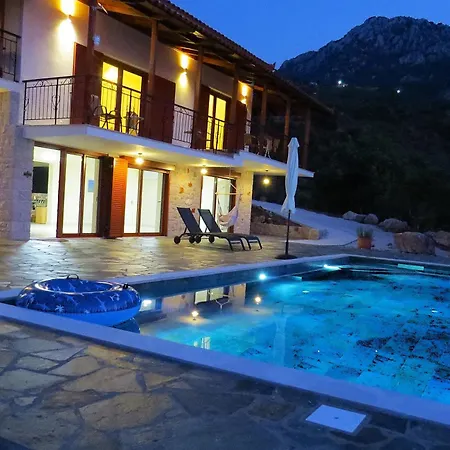 Nisida & Meditation Center - Adult Only Ano Fanari