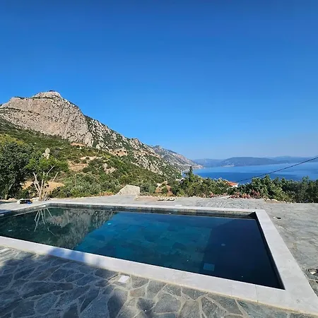 Nisida & Meditation Center - Adult Only 4* Ano Fanari