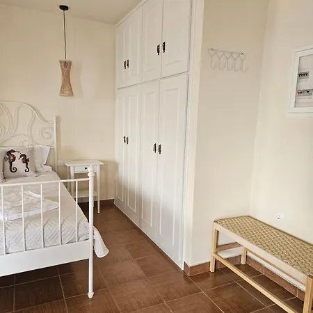 Nisida & Meditation Center - Adult Only Gasthof