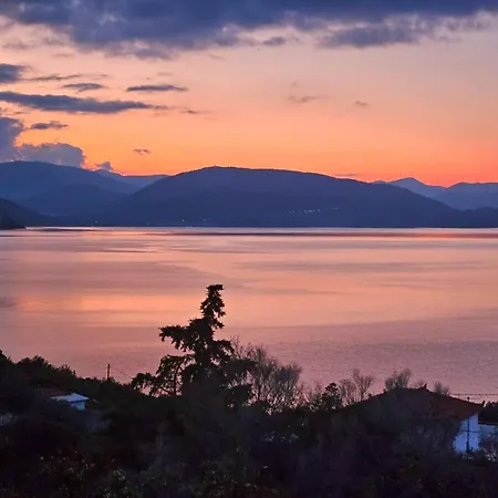 Nisida & Meditation Center - Adult Only Ano Fanari