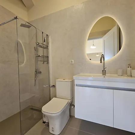 Πανσιόν Nisida & Meditation Center - Adult Only