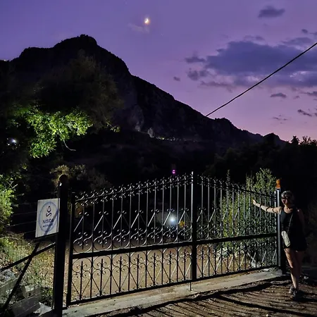 Nisida & Meditation Center - Adult Only Gasthuis 4*