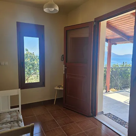 Πανσιόν Nisida & Meditation Center - Adult Only 4*