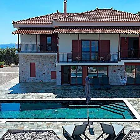 Nisida & Meditation Center - Adult Only 4* Ano Fanari