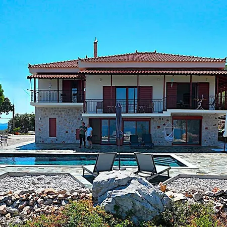 Nisida & Meditation Center - Adult Only