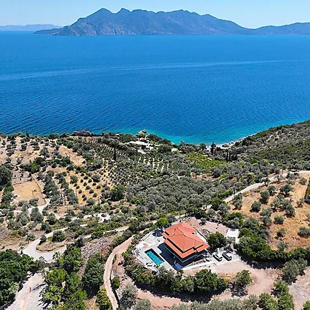 Nisida & Meditation Center - Adult Only 3* Ano Fanari