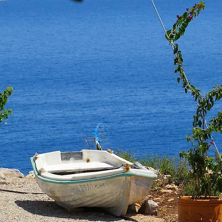 Nisida & Meditation Center - Adult Only Ano Fanari