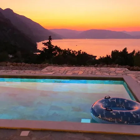 Nisida & Meditation Center - Adult Only Ano Fanari