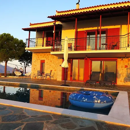 Nisida & Meditation Center - Adult Only 4* Ano Fanari