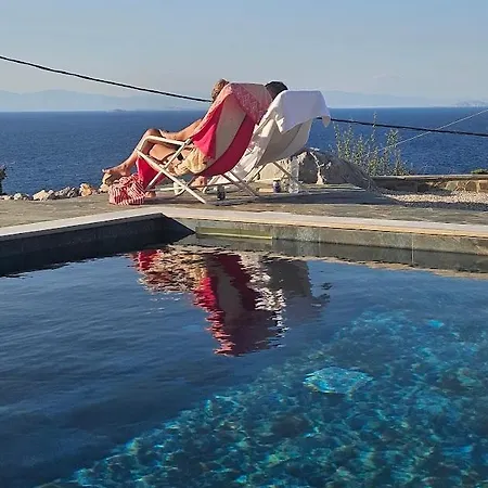 Πανσιόν Nisida & Meditation Center - Adult Only 4*