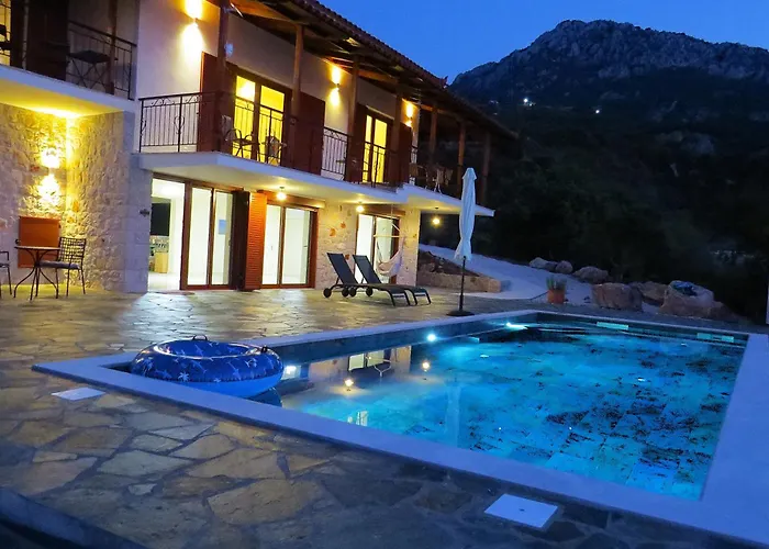 Nisida & Meditation Center - Adult Only Ano Fanari