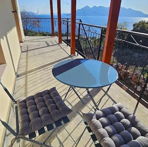 Nisida & Meditation Center - Adult Only 4*