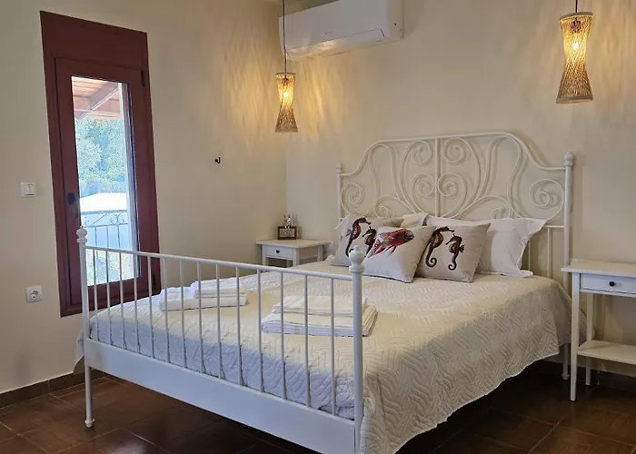 Nisida & Meditation Center - Adult Only Ano Fanari