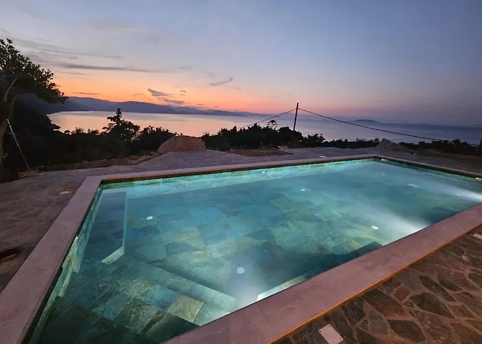 Nisida & Meditation Center - Adult Only Ano Fanari