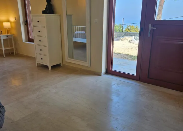 Nisida & Meditation Center - Adult Only