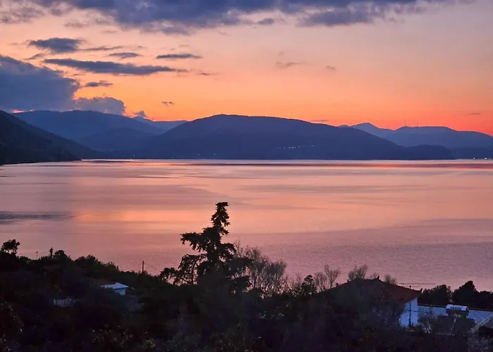 Nisida & Meditation Center - Adult Only Ano Fanari