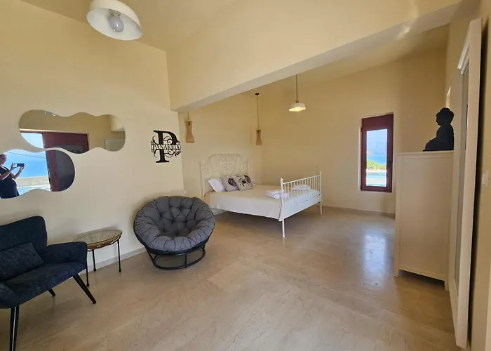 Nisida & Meditation Center - Adult Only Pensión