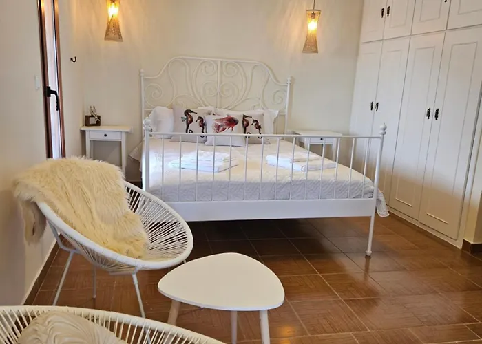 Nisida & Meditation Center - Adult Only Pensión 4*