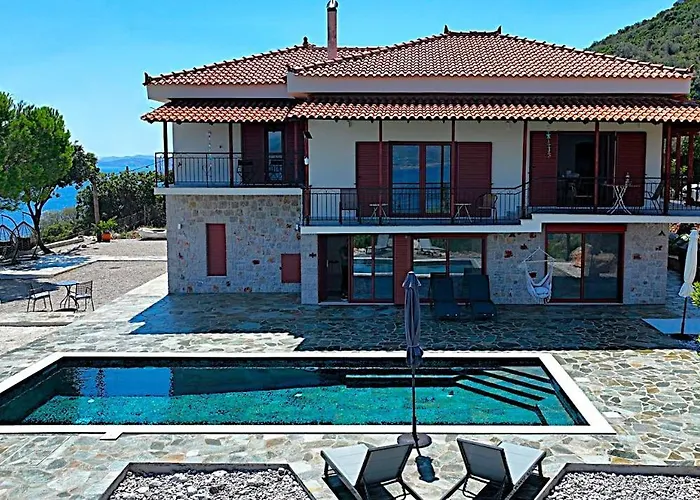 Nisida & Meditation Center - Adult Only 4* Ano Fanari