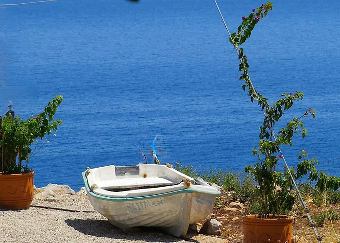 Nisida & Meditation Center - Adult Only Ano Fanari