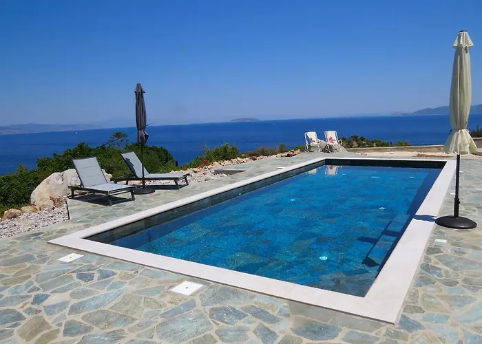 Nisida & Meditation Center - Adult Only 4* Ano Fanari