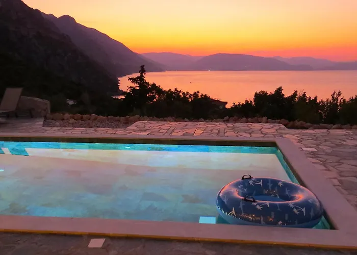 Nisida & Meditation Center - Adult Only Ano Fanari