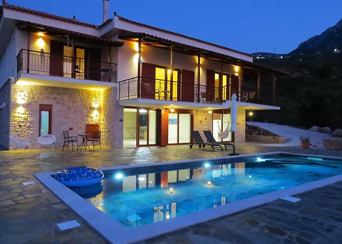 Nisida & Meditation Center - Adult Only 4* Ano Fanari