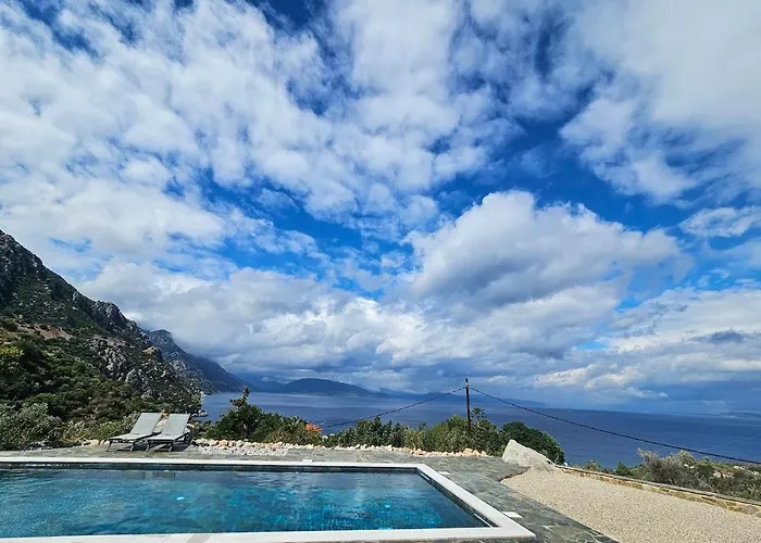 Pensión Nisida & Meditation Center - Adult Only